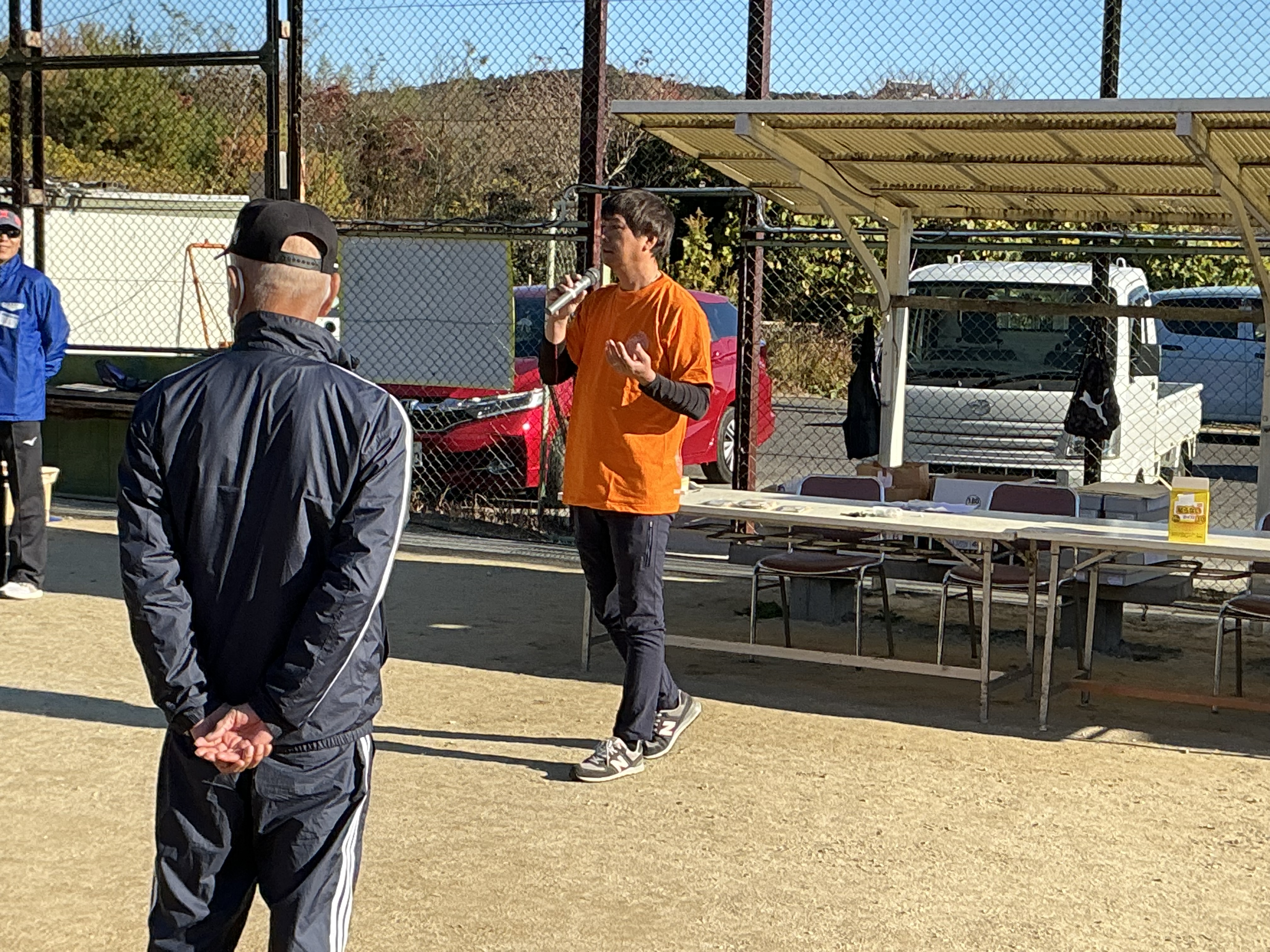 ランニングする人